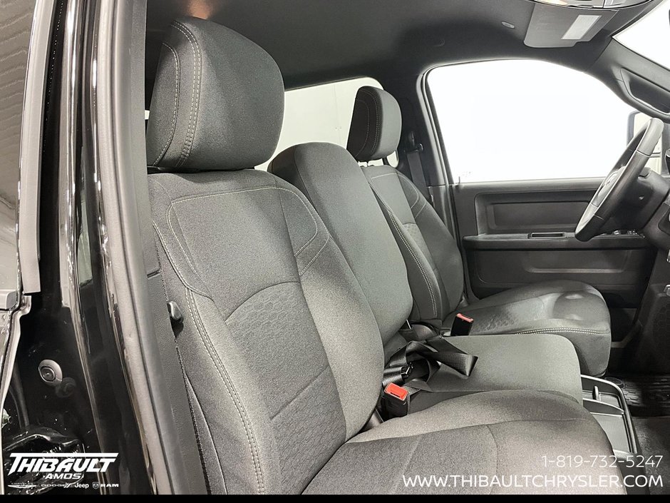 2026 Ram 2500 BLACK EXPRESS
