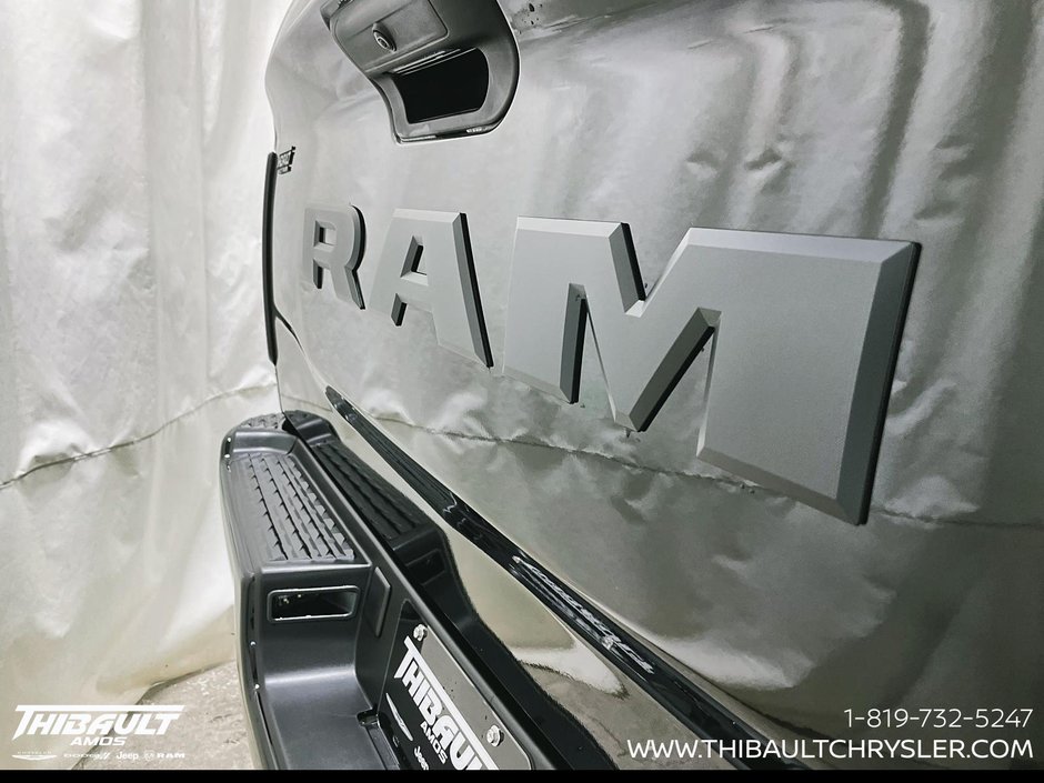 2026 Ram 2500 BLACK EXPRESS