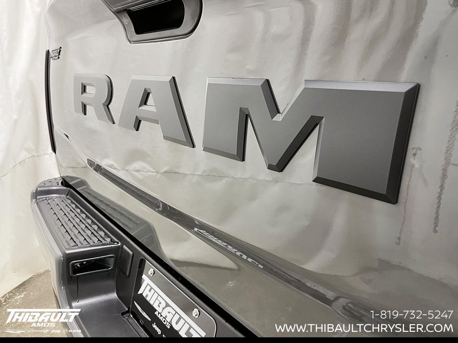 2026 Ram 2500 BLACK EXPRESS
