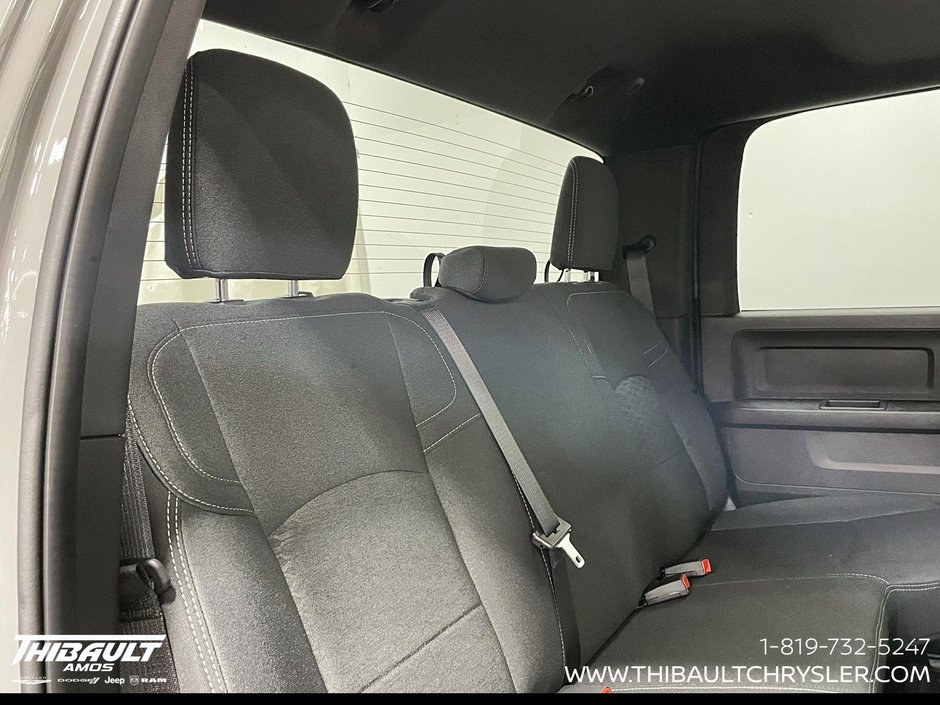 2026 Ram 2500 BLACK EXPRESS