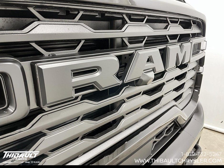2026 Ram 2500 BLACK EXPRESS