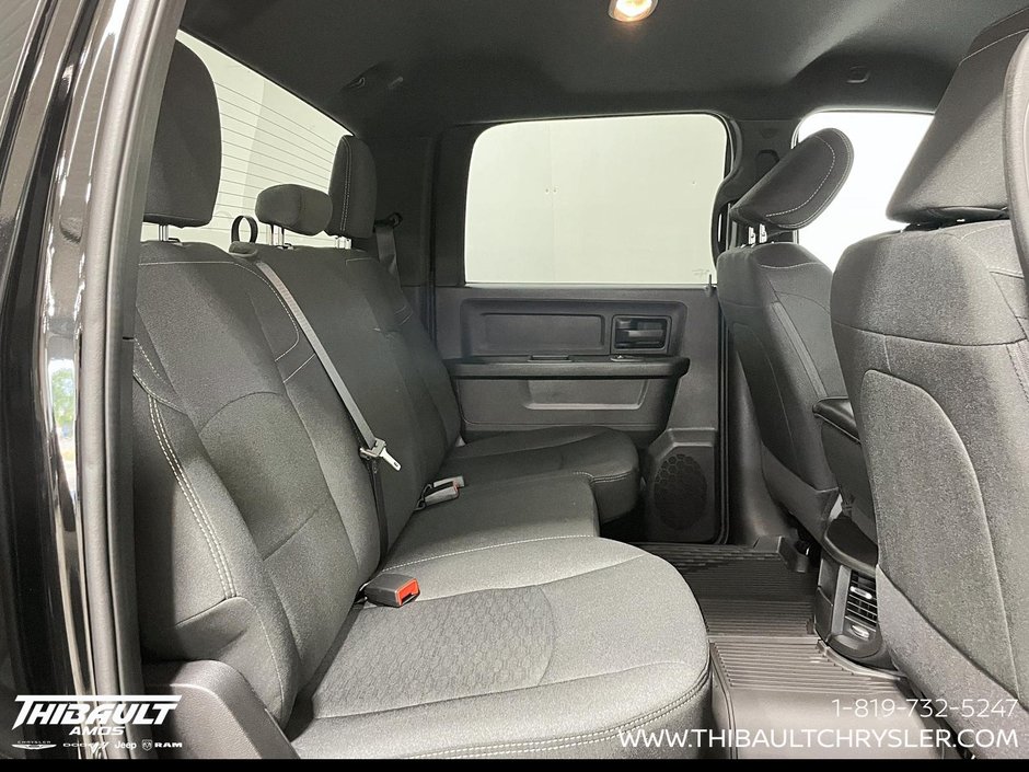 2026 Ram 2500 BLACK EXPRESS