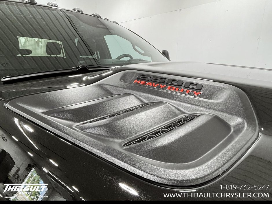 2026 Ram 2500 BLACK EXPRESS