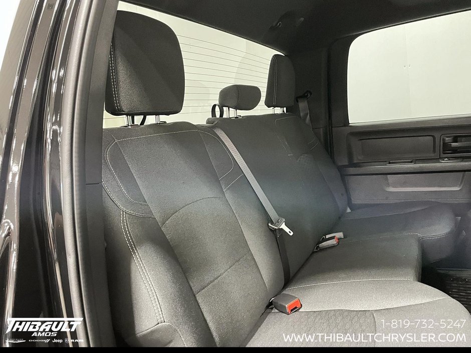 2026 Ram 2500 BLACK EXPRESS