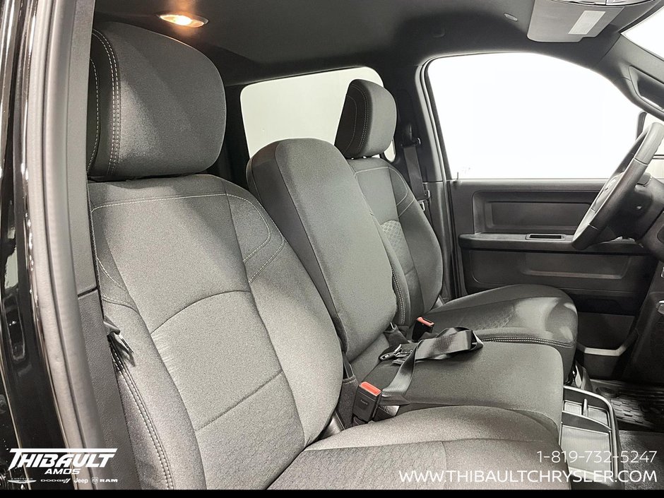 2026 Ram 2500 BLACK EXPRESS