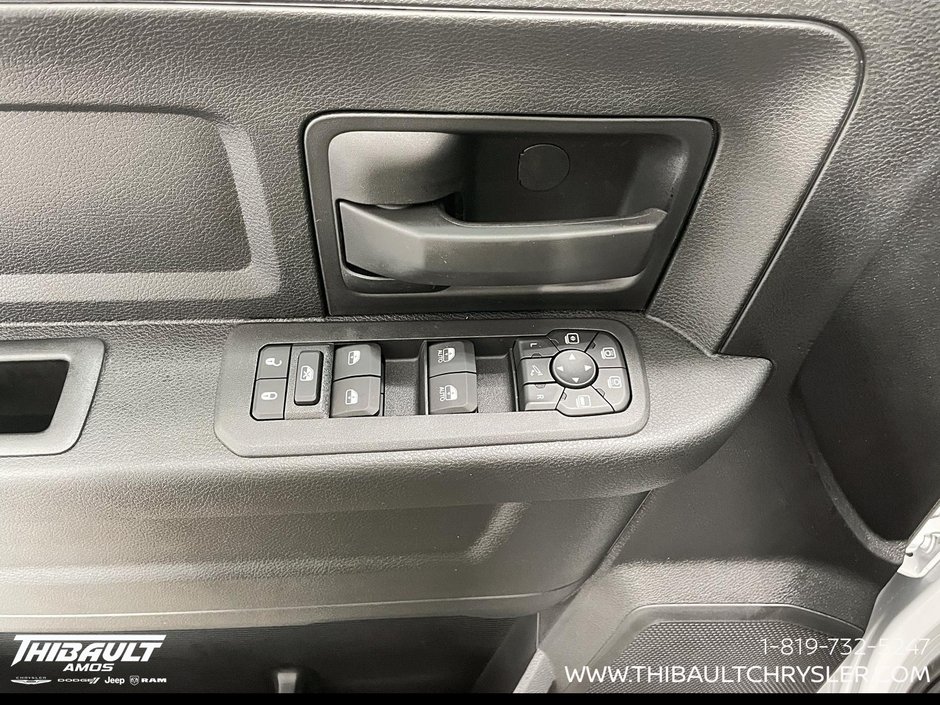2026 Ram 2500 BLACK EXPRESS