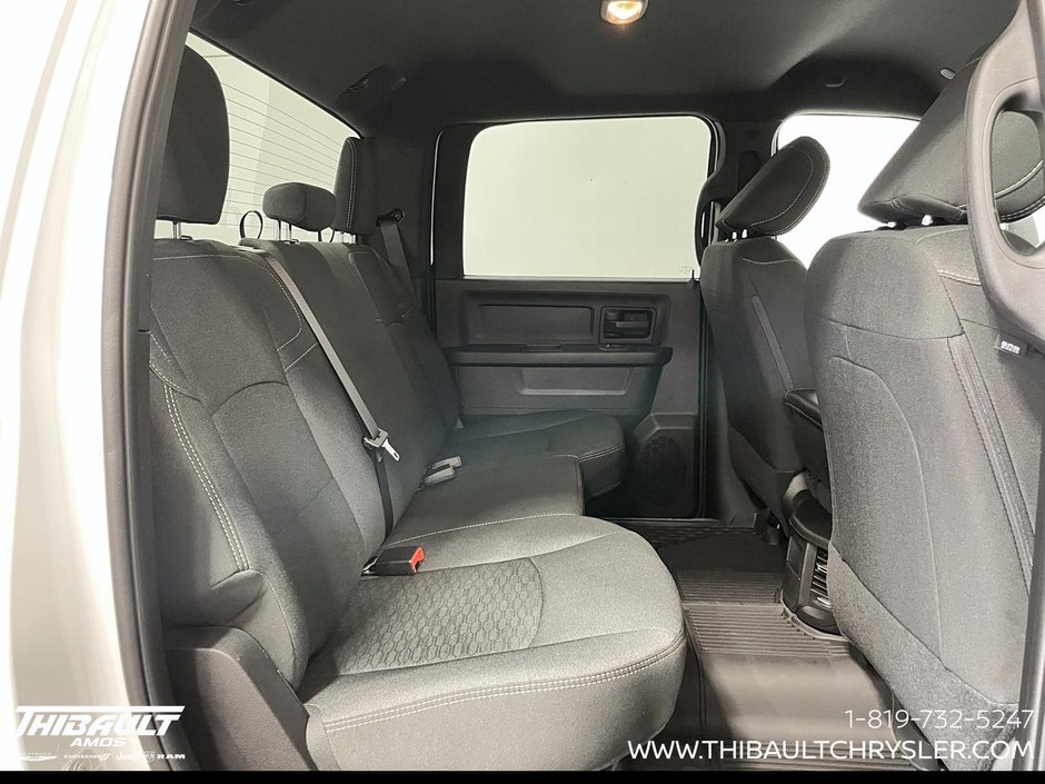 2026 Ram 2500 BLACK EXPRESS
