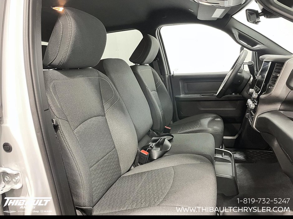 2026 Ram 2500 BLACK EXPRESS