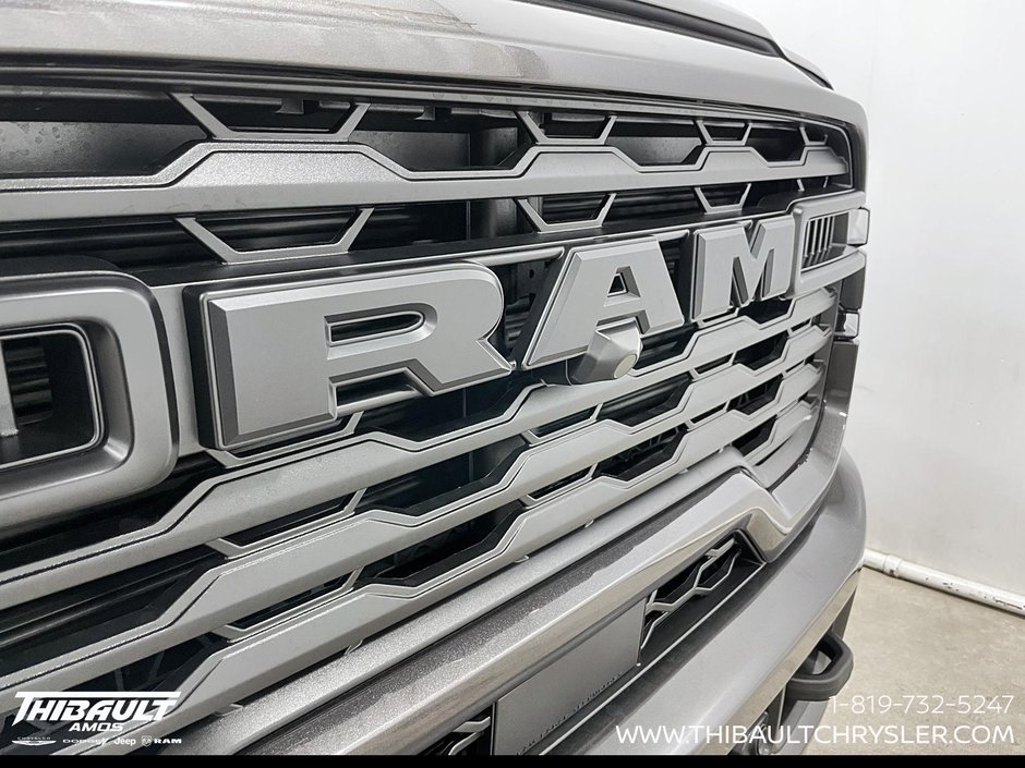 2026 Ram 2500 BLACK EXPRESS