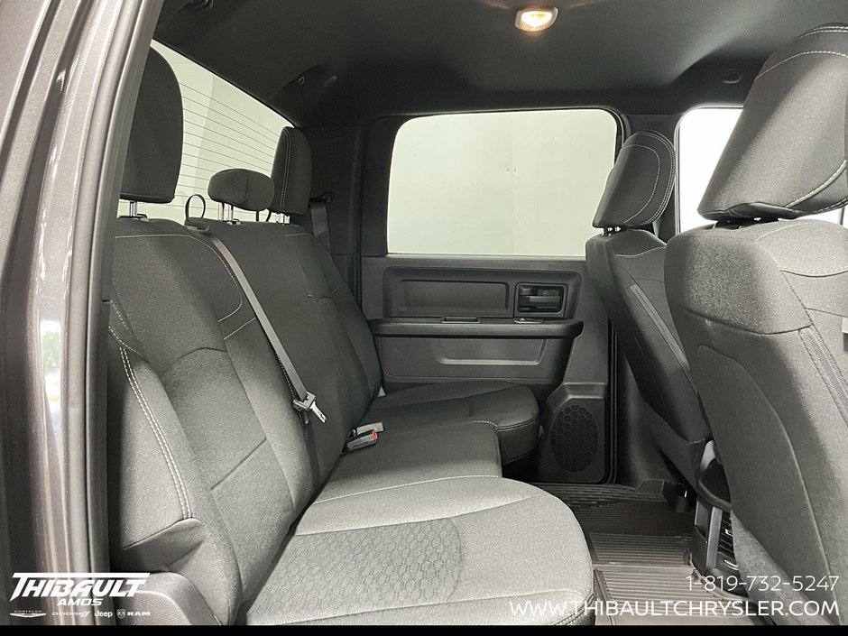 2026 Ram 2500 BLACK EXPRESS