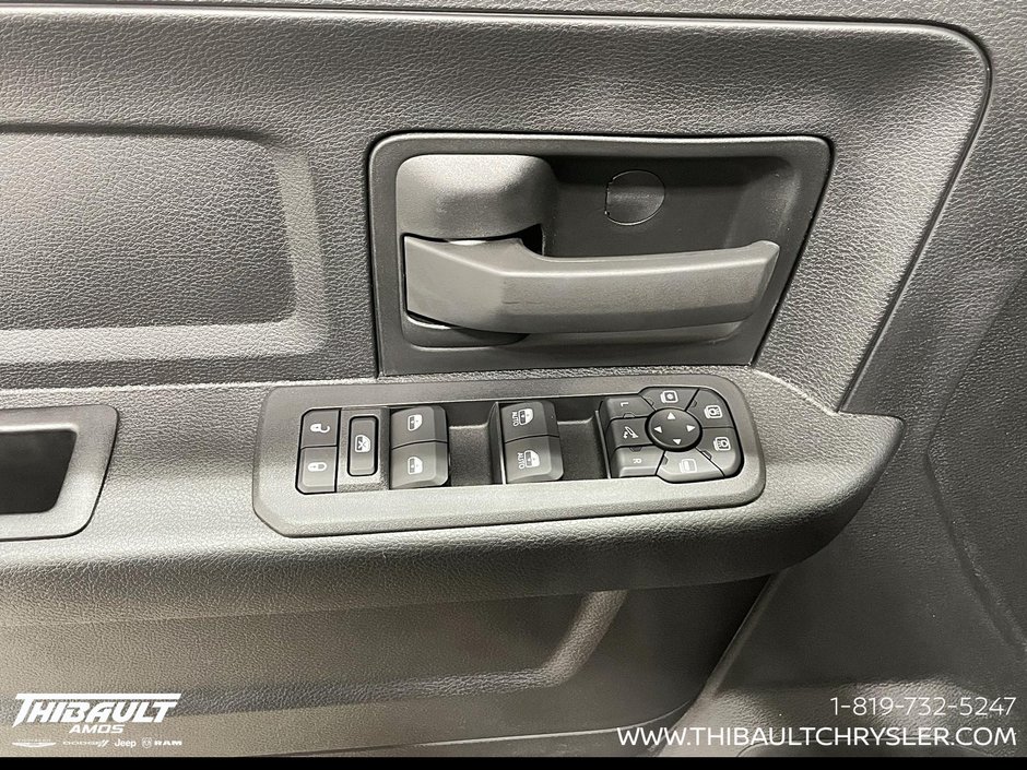 2026 Ram 2500 BLACK EXPRESS