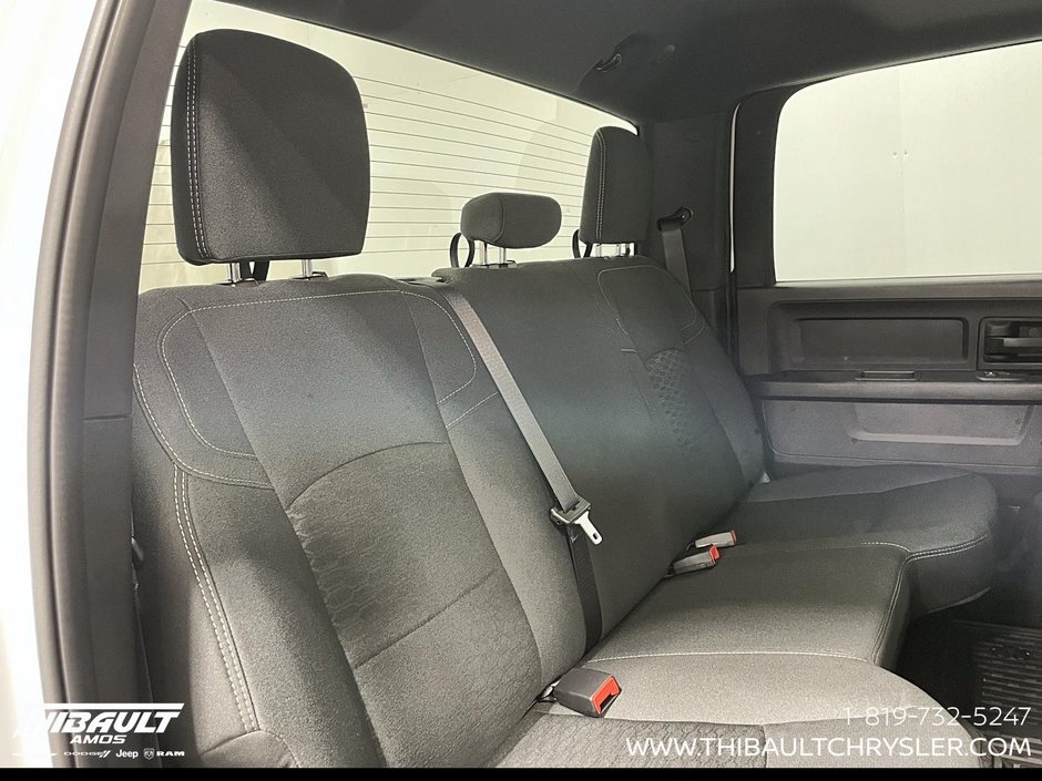 2026 Ram 2500 BLACK EXPRESS