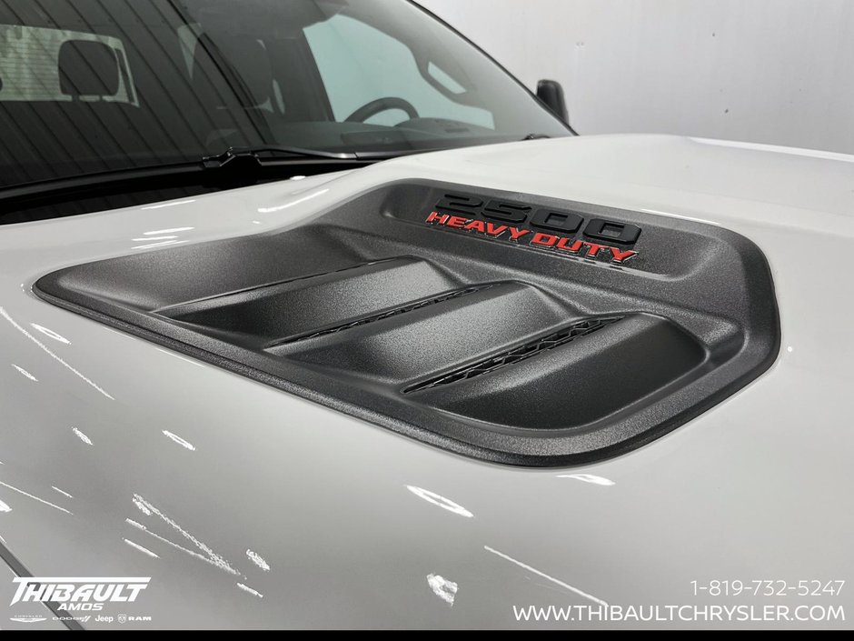 2026 Ram 2500 BLACK EXPRESS