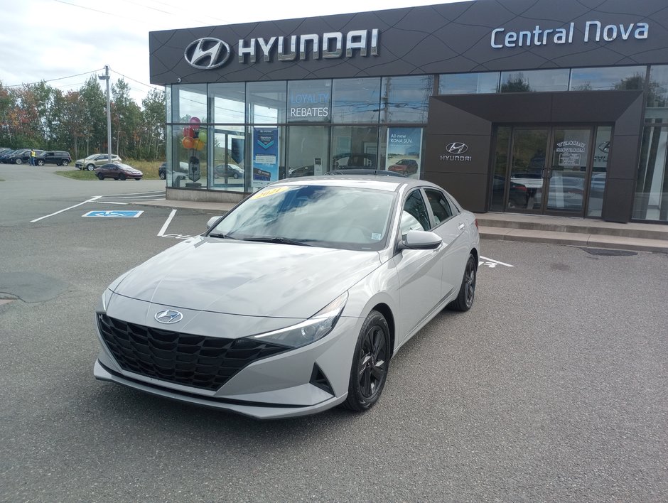 2021  Elantra Hybrid PREFERRED in New Glasgow, Nova Scotia