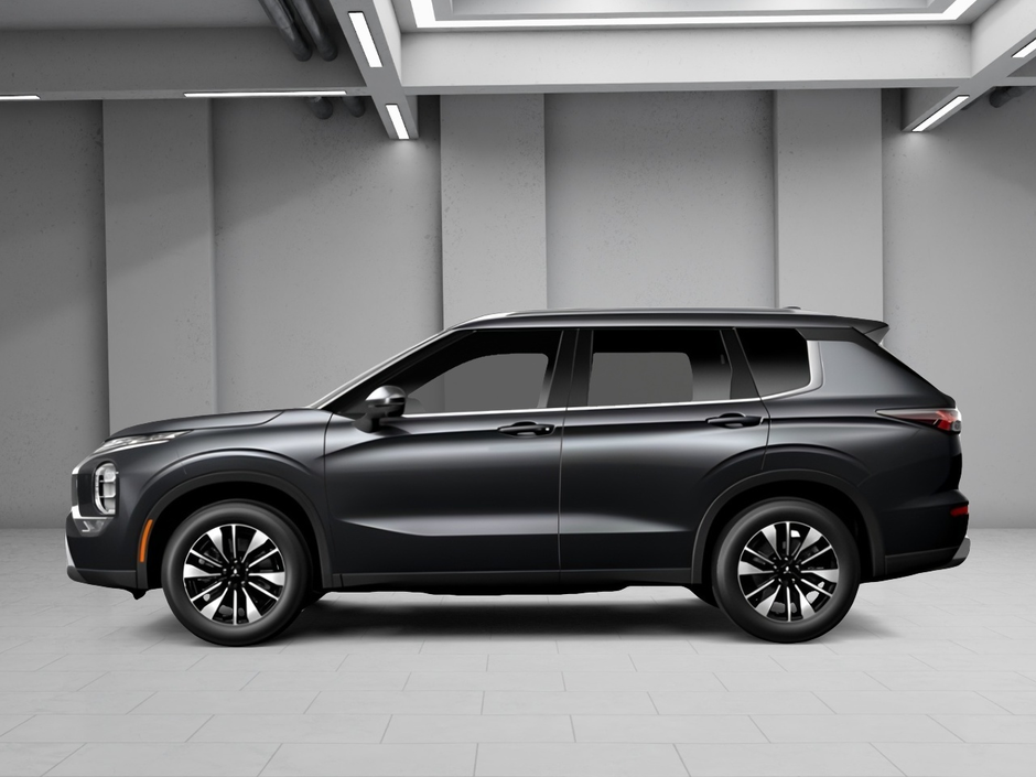 2025 Mitsubishi Outlander LE-0