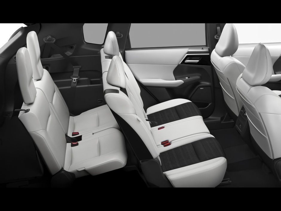 2025 Mitsubishi Outlander LE-3