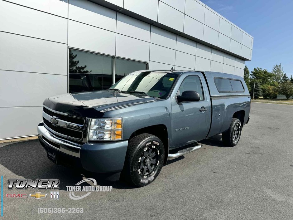 2011 Chevrolet Silverado 1500 WT in Tracadie-Sheila, New Brunswick - w940px