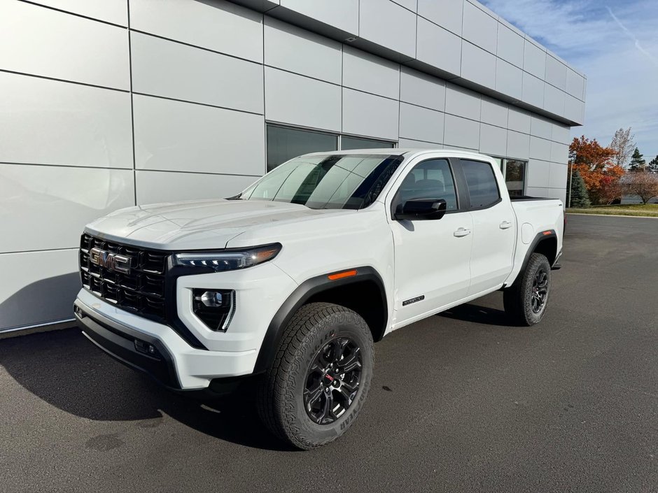 2024  Canyon ELEVATION CREW CAB 4WD in Tracadie-Sheila, New Brunswick - w940px