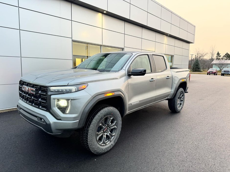 2024  Canyon ELEVATION CREW CAB 4WD in Tracadie-Sheila, New Brunswick - w940px