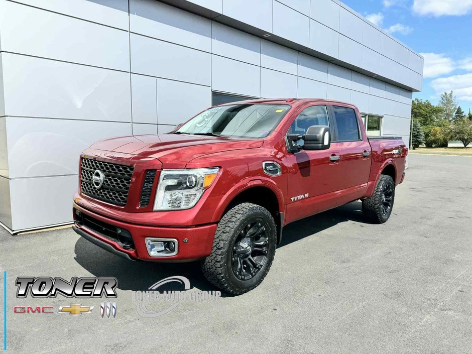 2017 Nissan Titan PRO-4X in Tracadie-Sheila, New Brunswick - w940px