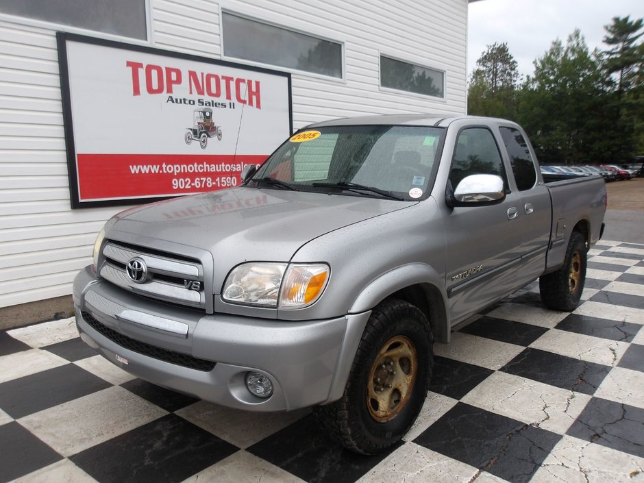 2005 Toyota Tundra SR5 - CD Player, 4WD, Power Windows in Kentville, Nova Scotia
