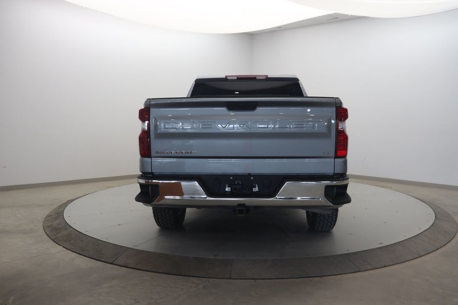 Chevrolet Silverado 1500 LT 2025-4