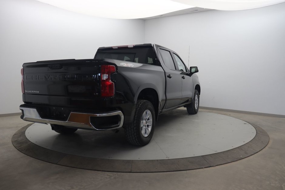 Chevrolet Silverado 1500 LT 2025-3