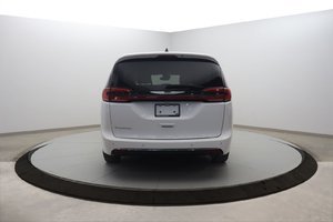 Chrysler Pacifica Touring L 2023-3