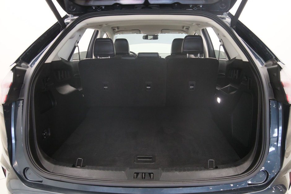 Ford Edge Titanium 2023-17