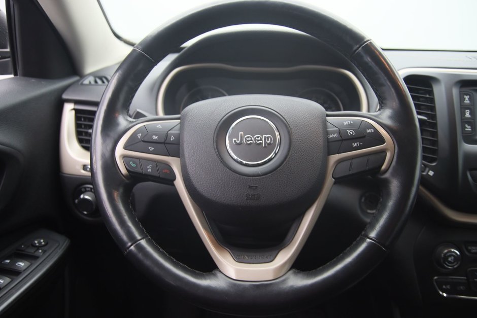 Jeep Cherokee Sport 2015-10