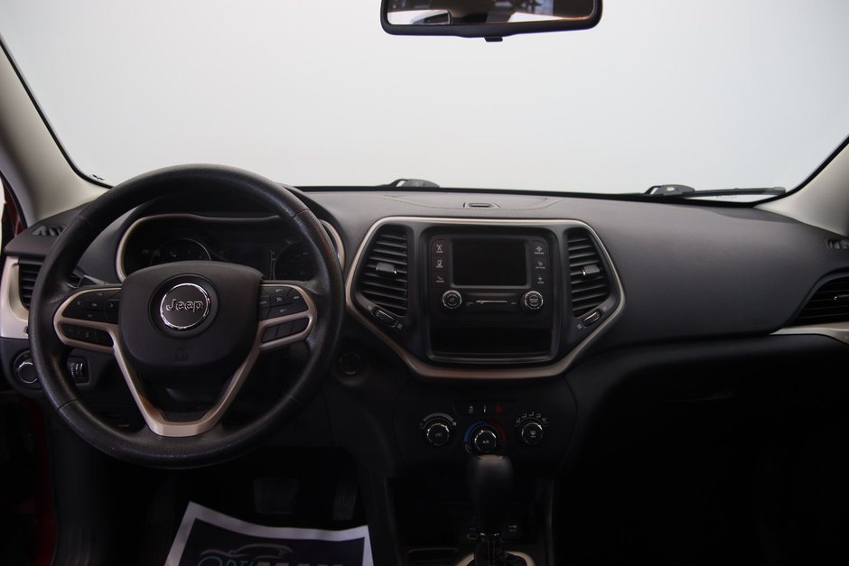 Jeep Cherokee Sport 2017-9