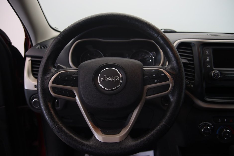 Jeep Cherokee Sport 2017-10