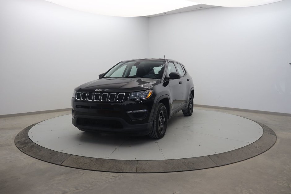2020 Jeep Compass in Sept-Îles, Quebec - w940px