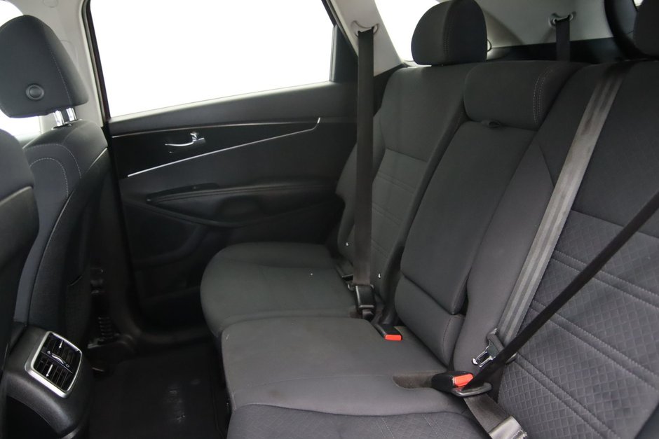 Kia Sorento LX 2019-8