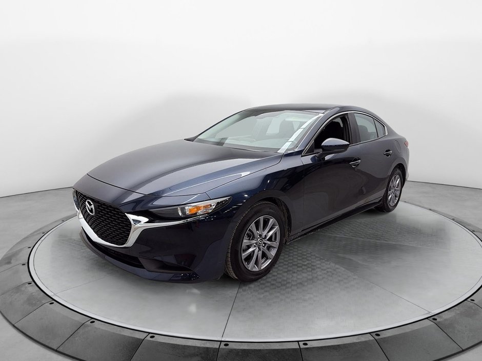 2022 Mazda 3 in Jonquière, Quebec - w940px