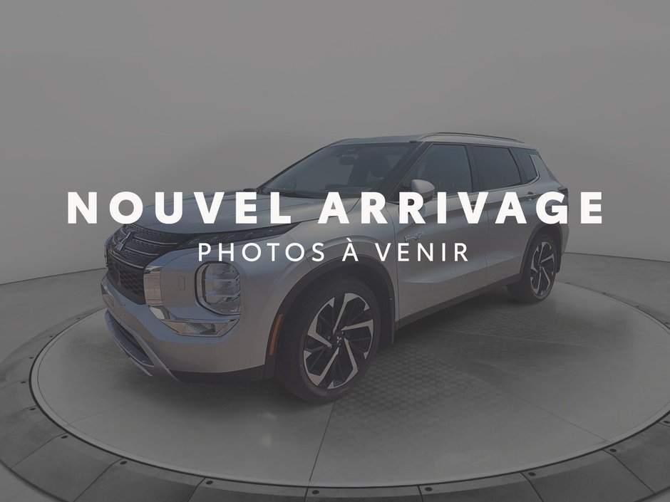 Mitsubishi Outlander Plug-In Hybrid  2024 à Chicoutimi, Québec