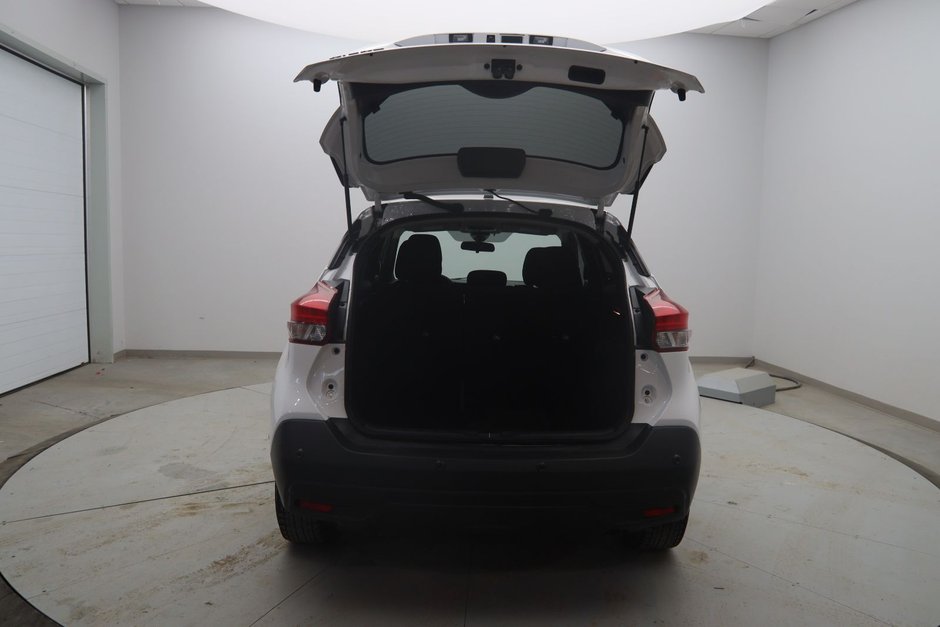 Nissan Kicks S 2020-16