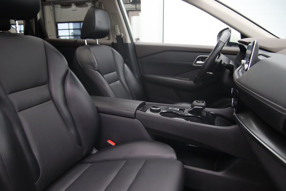 Nissan Rogue SV 2021-15