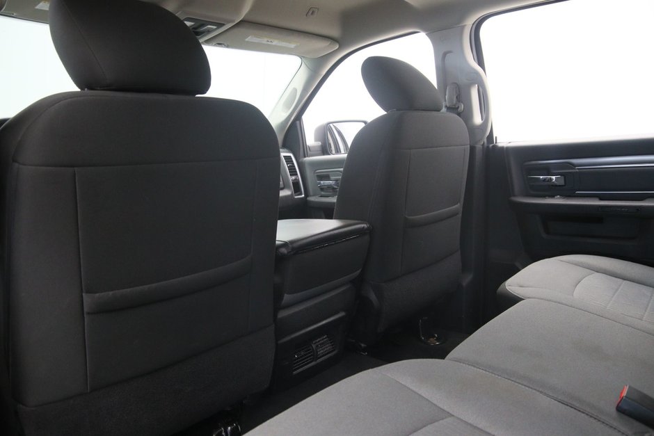 Ram 1500 Classic SLT 2023-8