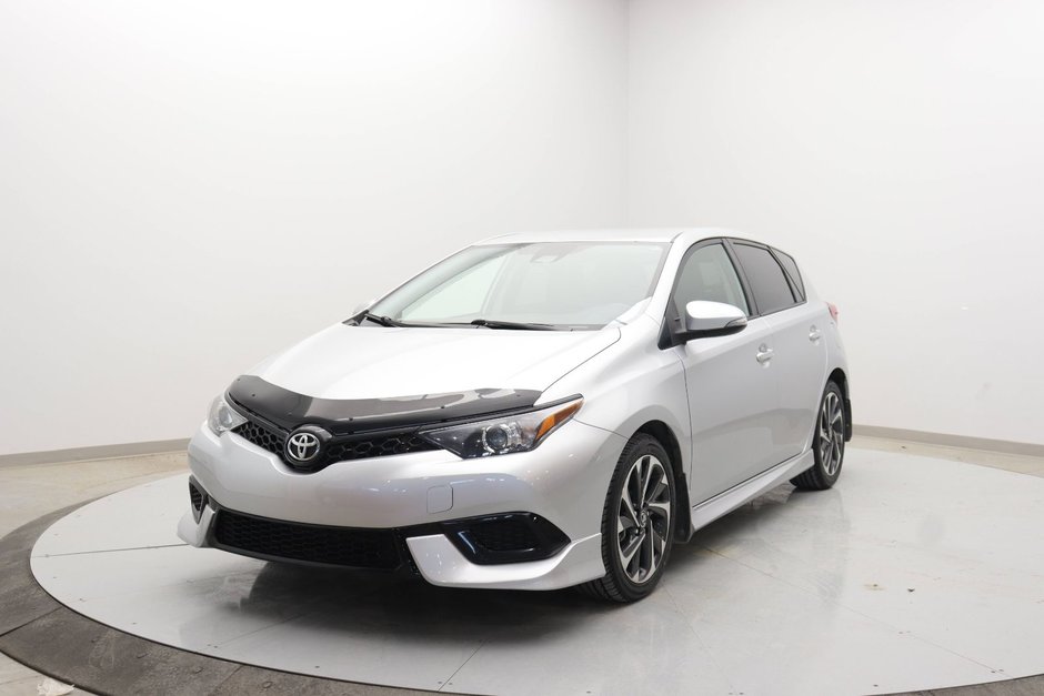 2018 Toyota Corolla iM in Sept-Îles, Quebec - w940px