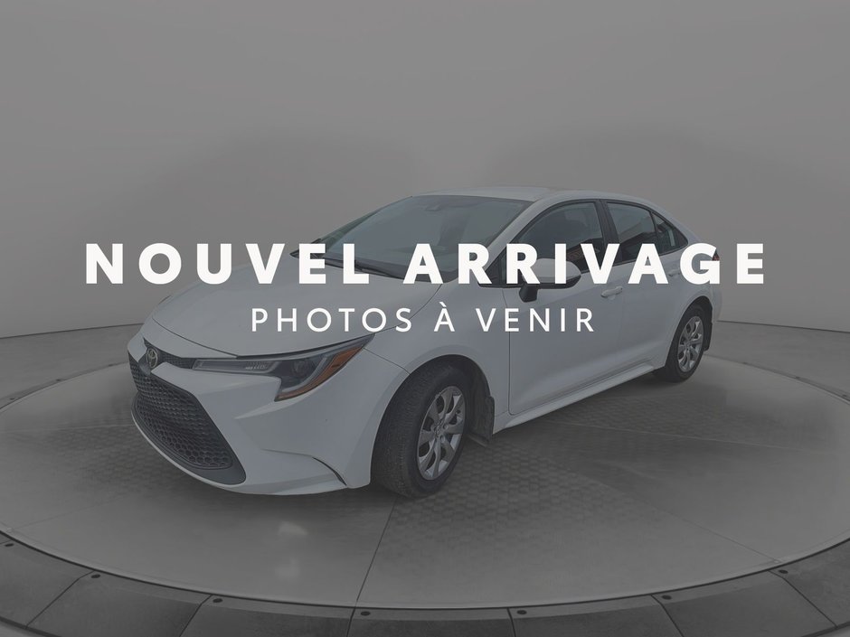 2022 Toyota Corolla in Chicoutimi, Quebec