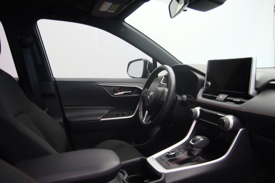 Toyota RAV4 Prime SE 2023-15