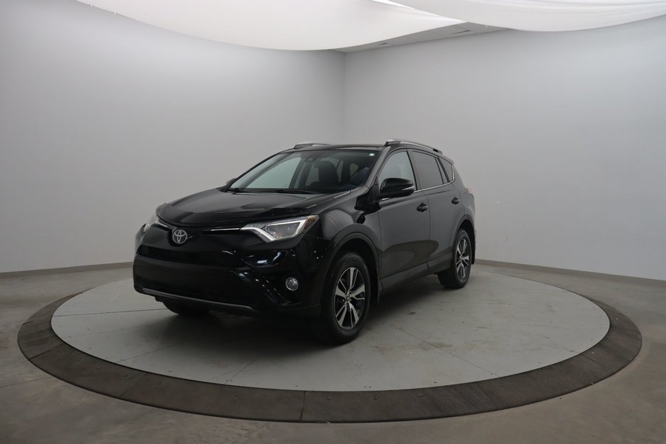 Toyota RAV4  2018 à Sept-Îles, Québec - w940px