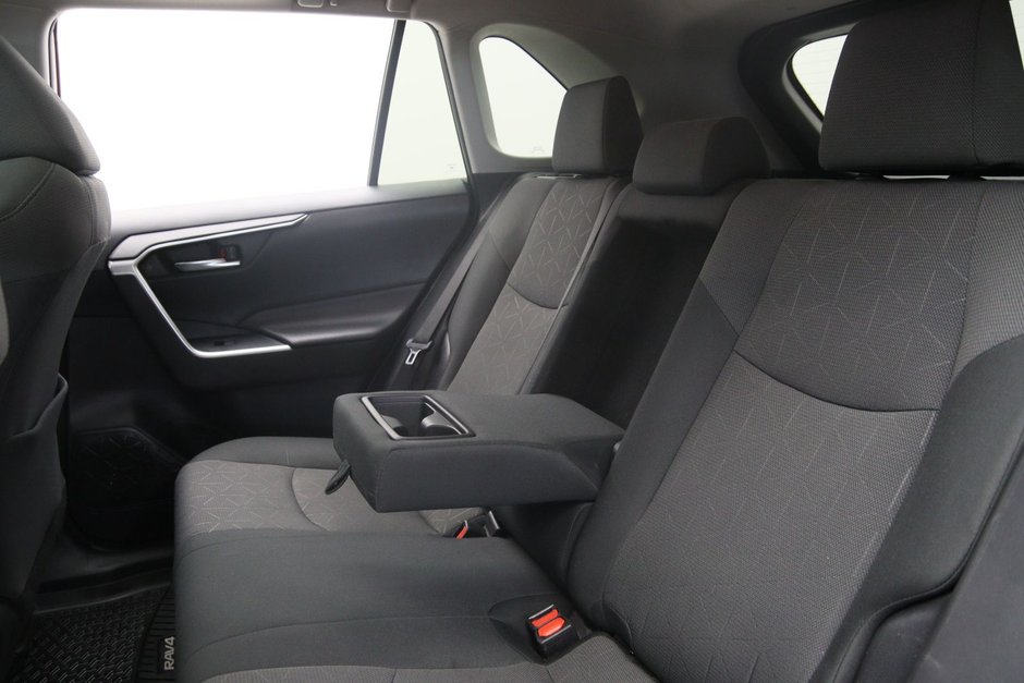 Toyota RAV4 XLE 2019-8