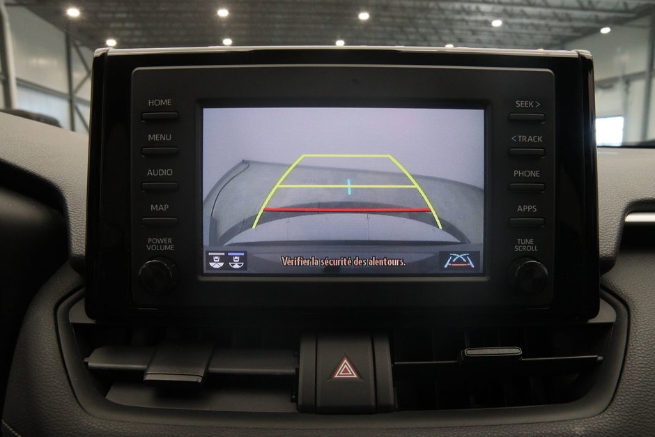 Toyota RAV4 LE 2020-12
