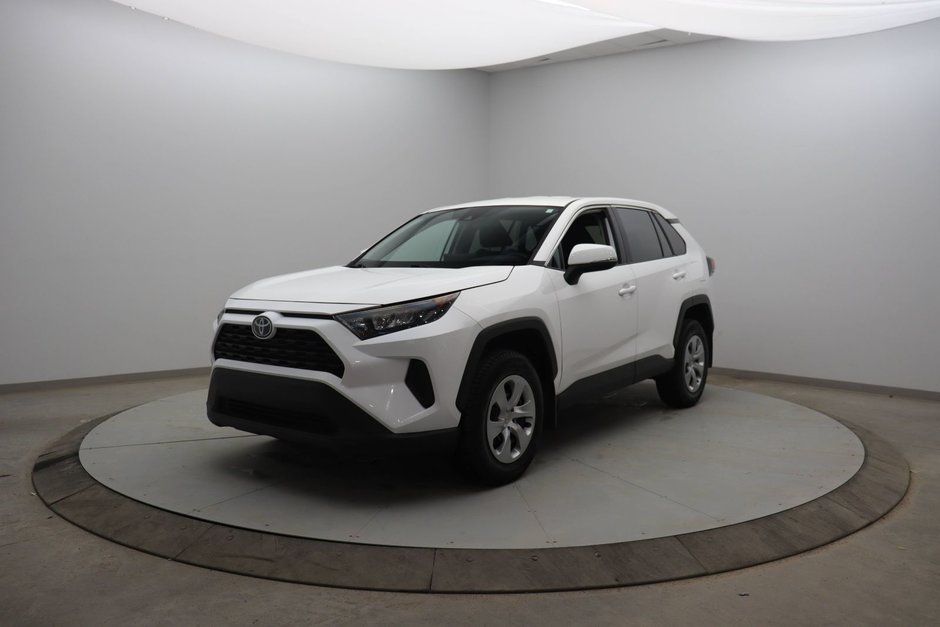 Toyota RAV4  2022 à Jonquière, Québec - w940px