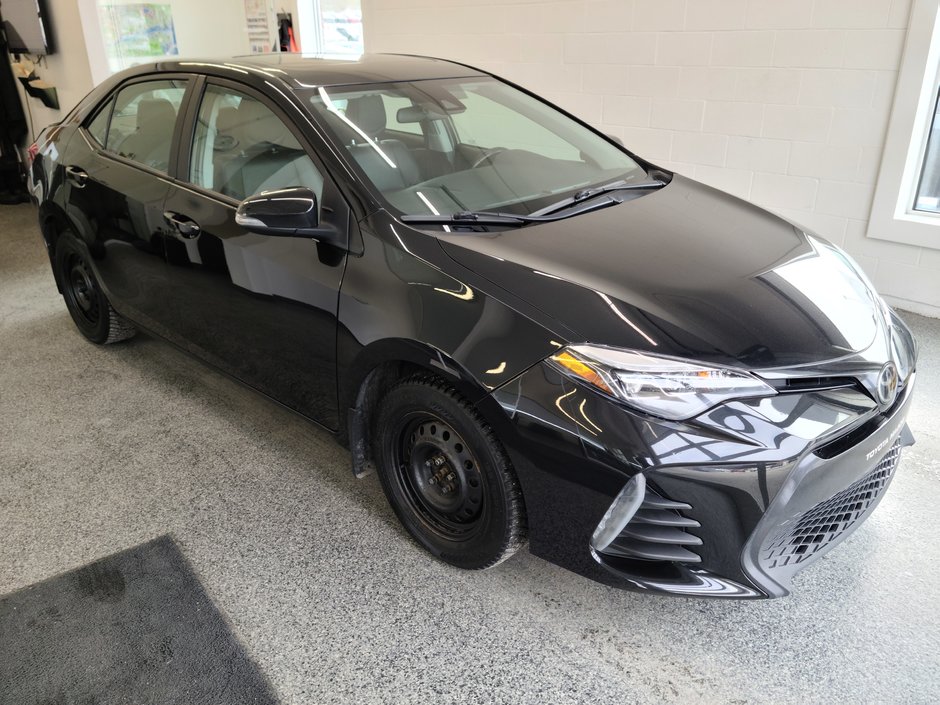 2019  Corolla SE, GROUPE AMELIORER, TOIT, MAGS, in Magog, Quebec