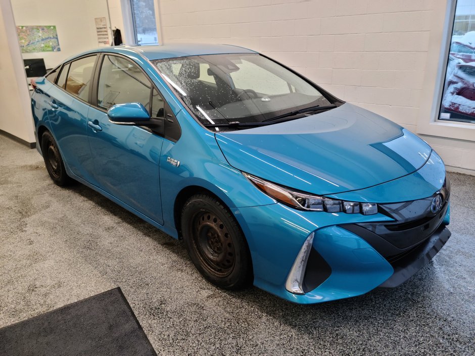 2022 Toyota PRIUS PRIME BRANCHABLE, A/C, in Magog, Quebec