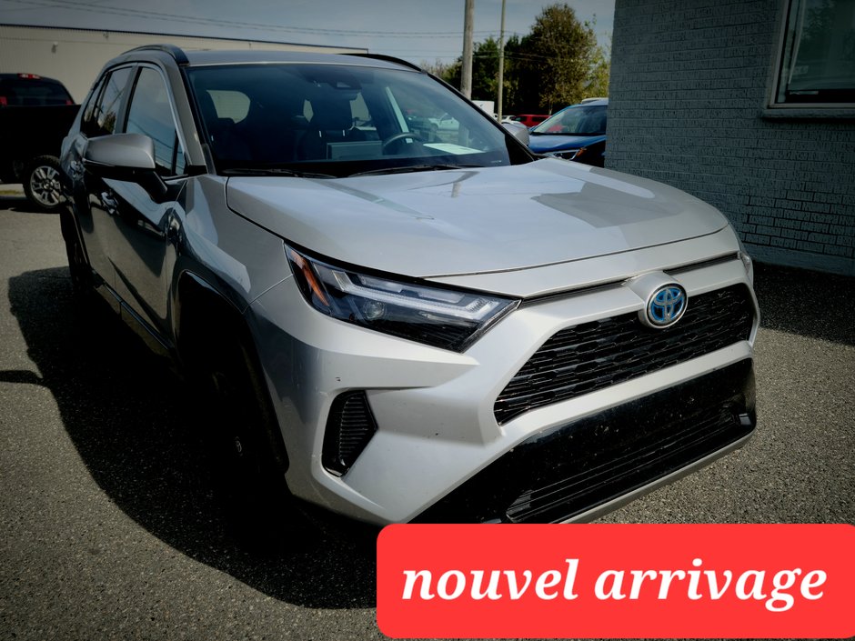 RAV4 Hybrid *******SE AWD, 2022 à Magog, Québec