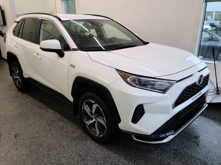 RAV4 Prime SE AWD, BRANCHABLE, GARANTIE JUSQU EN 2025, 2021 à Magog, Québec